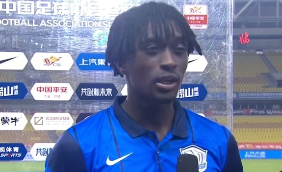 奥乌苏:打开了我的进球账户很开心,我们外援之间经常寻求配合
