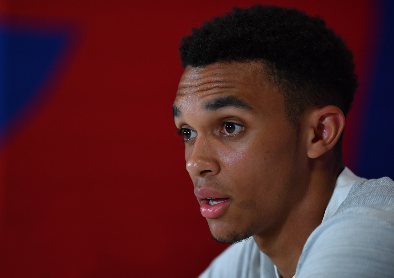 TA谈阿诺德托莫里落选:前者参与每堂训练课,后者对踢不上球失望