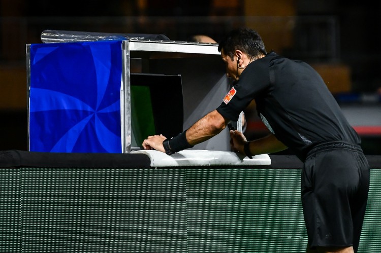 邮报：视频裁判梅森因上轮比赛中的误判无缘执法下轮英超