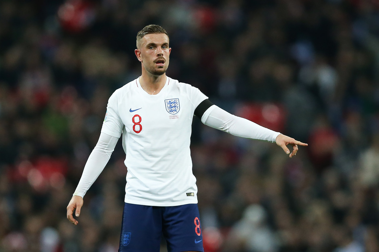 亨德森:因亲历欧冠决赛场外骚乱,我父亲正考虑是否要去卡塔尔