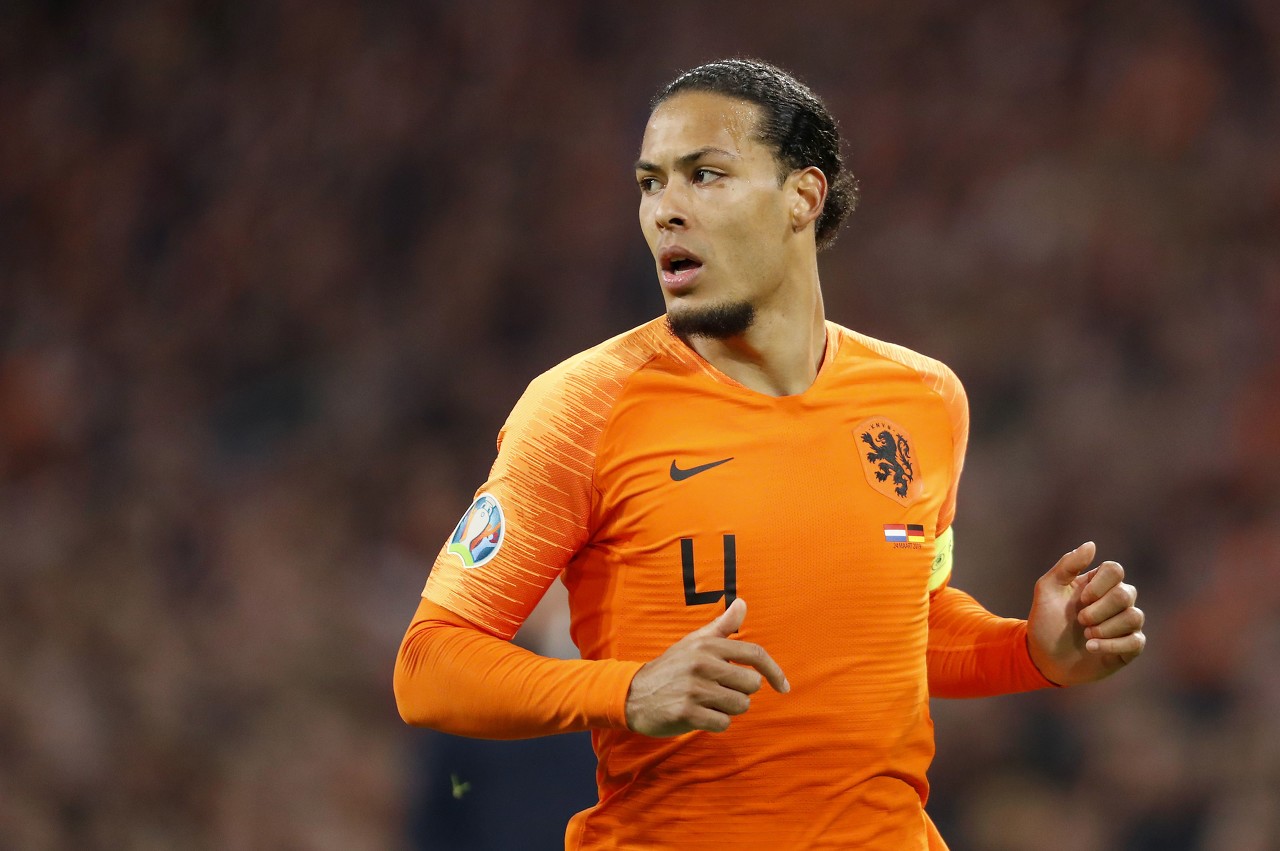 对阵比利时范迪克数据:1进球&3次解围,对抗成功率100%