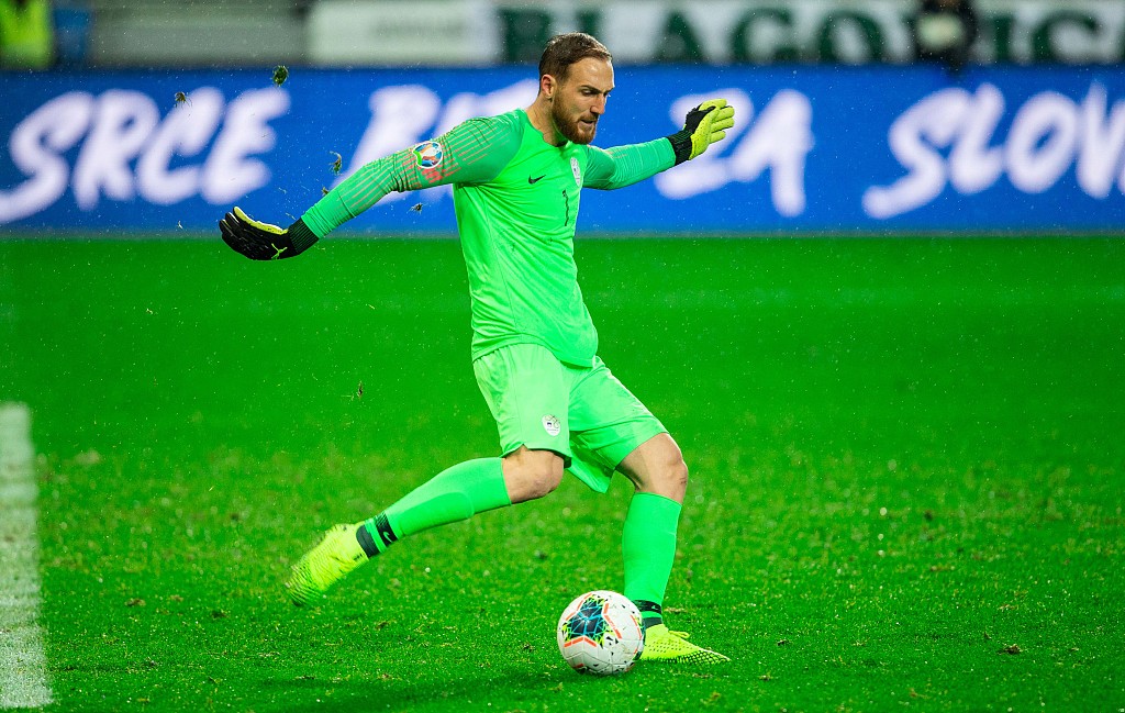 阿斯:奥布拉克伤势好转能出战欧冠,萨维奇&雷吉隆等缺阵