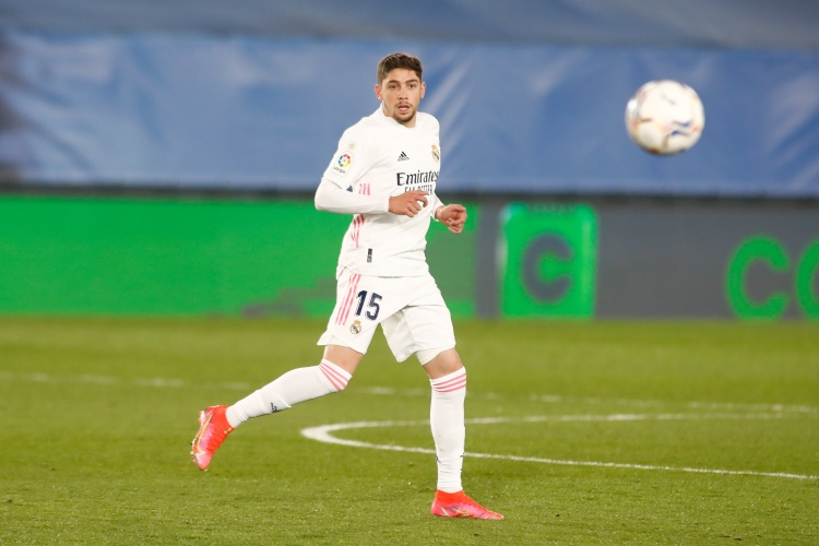 巴尔韦德:回到伯纳乌球场踢球太美妙了,希望给球迷们更多欢乐