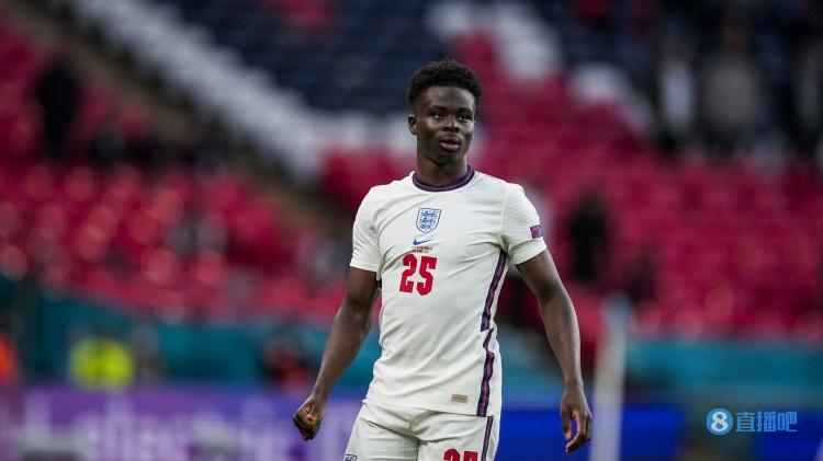 沃尔科特:萨卡从未在阿森纳踢过边翼卫,但他能够胜任