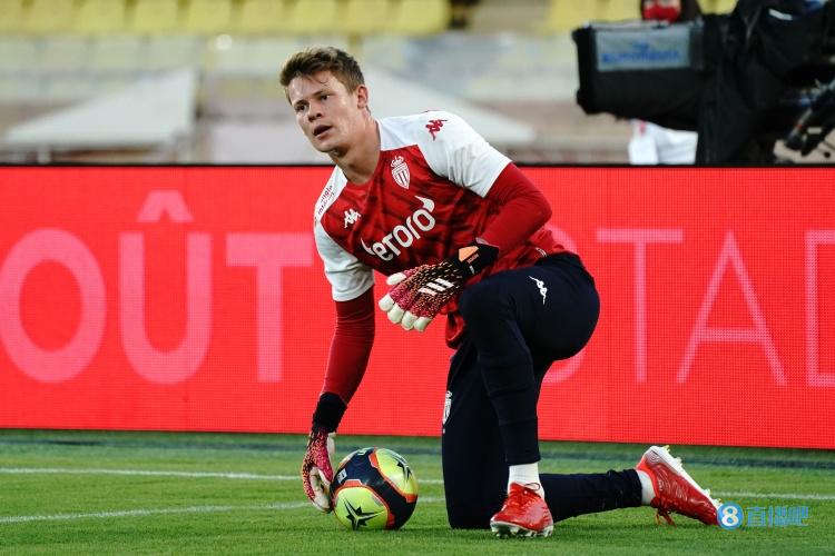 努贝尔:诺伊尔改变了人们看待门将的方式,我和他学到很多东西