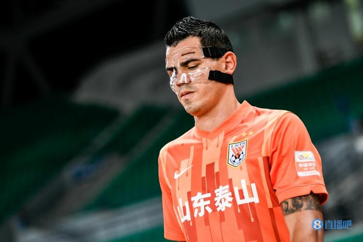 记者:泰山中卫贾德松复出后再遭伤病,大概率缺席多轮比赛