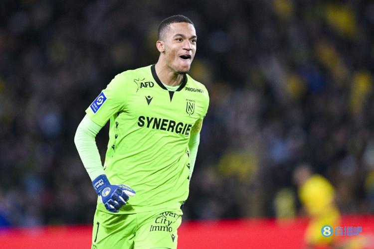 法国队官方:洛里右腿受伤,拉冯递补入选首次获国家队征召