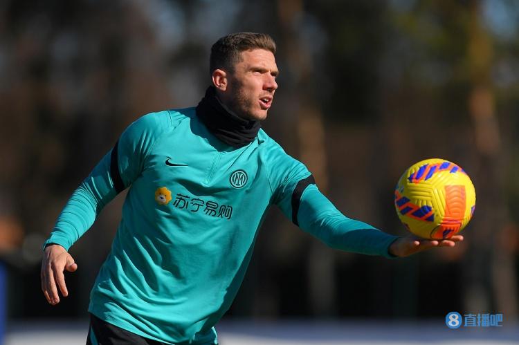 意媒:戈森斯谈判仍在进行,国米希望药厂能改买断方式为强制买断