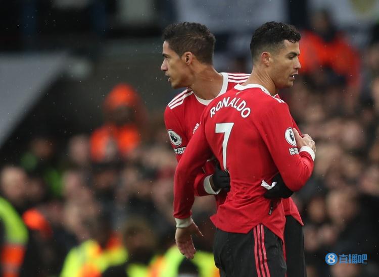 瓦拉内谈C罗不如上赛季:没参加季前赛与球队欠缺默契&身体状况
