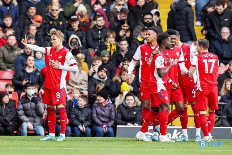 电讯报:阿森纳vs埃因霍温能否如期举行存疑 英超赛程有推迟风险