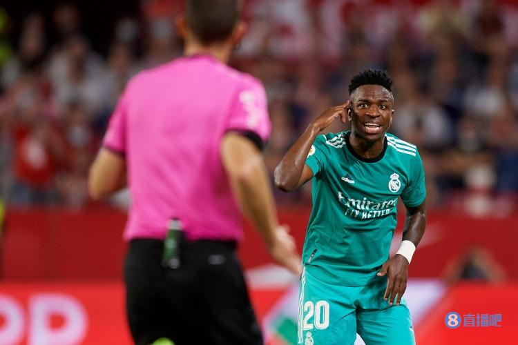 马洛卡队长:维尼修斯犯了不尊重的错误,他冒犯了我的队友们