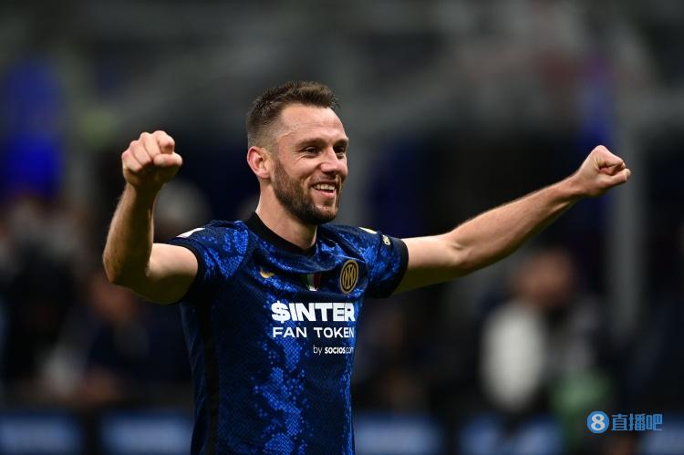 米体:国米暂未接触德弗里谈续约,球员梦想前往英超联赛