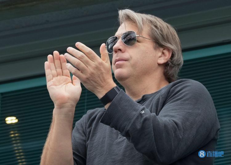 镜报:切尔西下周将加快面试体育总监,蒙奇等多人名列候选