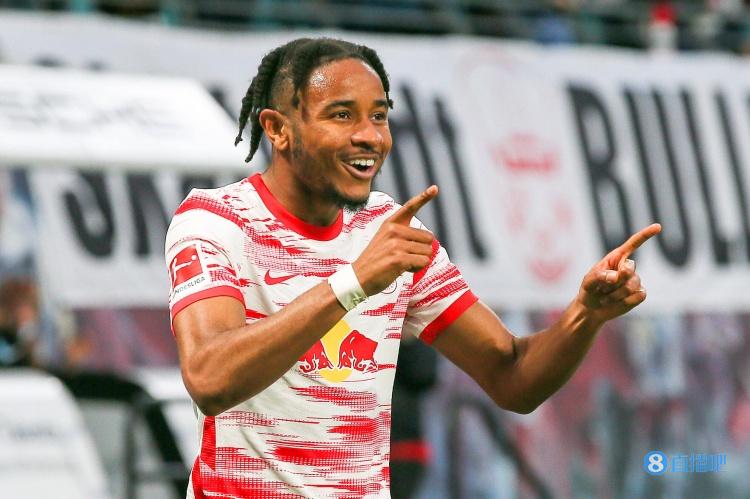 恩昆库:对离开巴黎的决定不后悔,我不能给球星当一辈子陪练