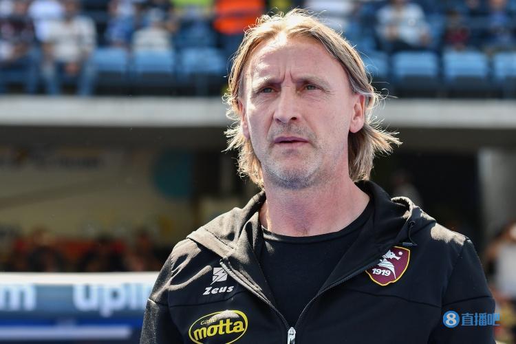 萨勒尼塔纳主帅尼科拉:VAR证明了足球的可信度 皮亚特克让我满意