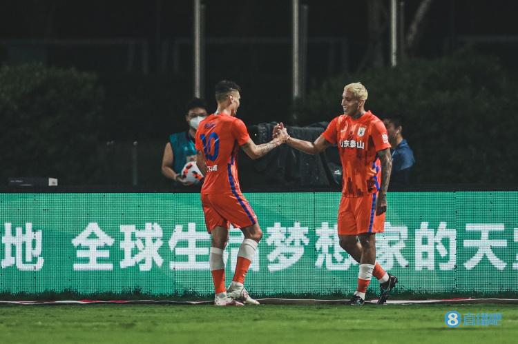 媒体人:泰山完全可以与三镇搏一搏,但没展现出奋起直追的心气