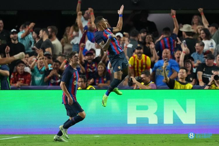 拉菲尼亚:很高兴为巴萨打进正式比赛首球 我们还有很多要提升