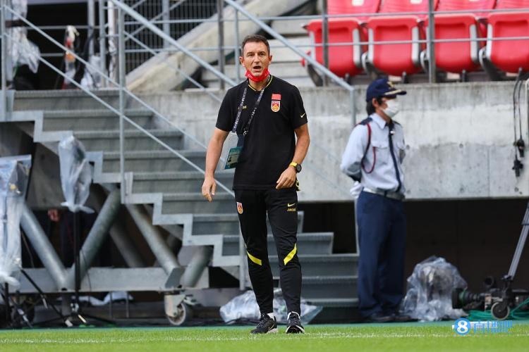 北青:李霄鹏大概率离任国足 扬科维奇不会兼任