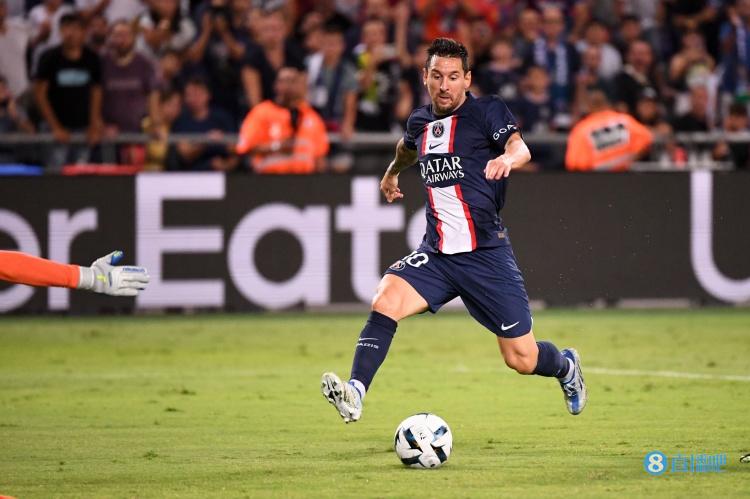 世体:巴萨正在研究如何签回梅西,计划明夏给梅西举行致敬仪式