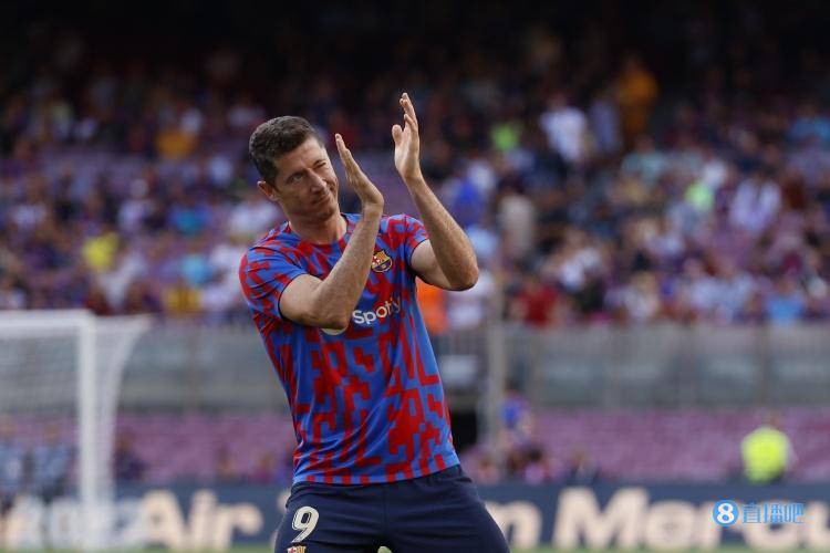 莱万在欧冠中已经打进18粒头球,追平本泽马仅次于C罗