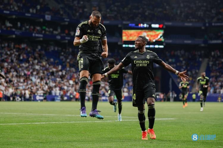 阿拉巴:卡塞米罗加盟曼联因寻求新挑战 本泽马是皇马更衣室DJ