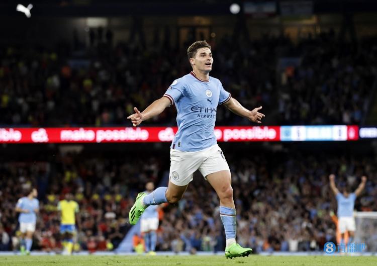 阿圭罗:阿尔瓦雷斯非常出色,如果我是主教练会给他充分自由