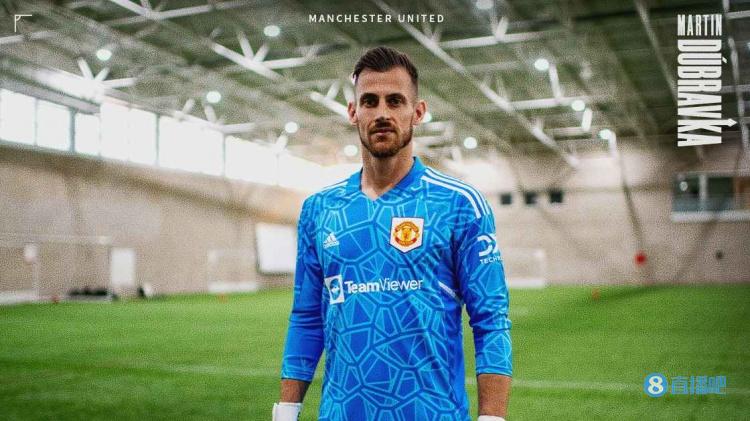 杜布拉夫卡:不想看上去像球迷一样直接找C罗,但与他交流很愉快