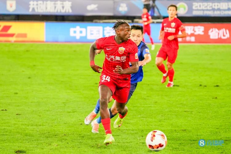 体坛:海港场均进1球底蕴缺失,新外援卡隆越来越被边缘化