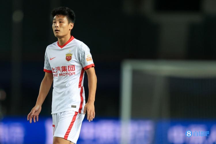 时隔1418天,武磊再次在中超联赛首发登场