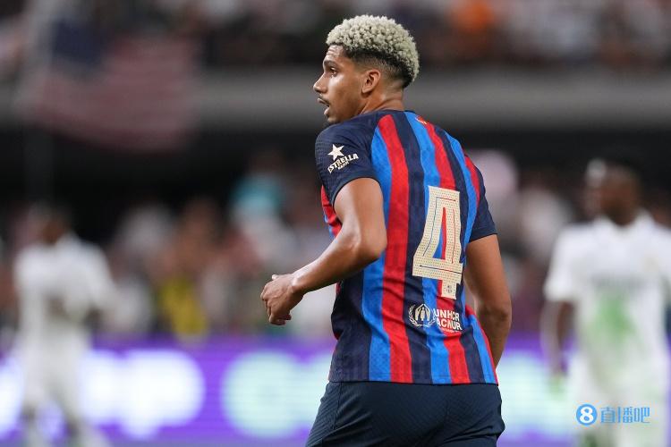 每体:阿劳霍将错过世界杯+12场巴萨比赛,包括战皇马、拜仁