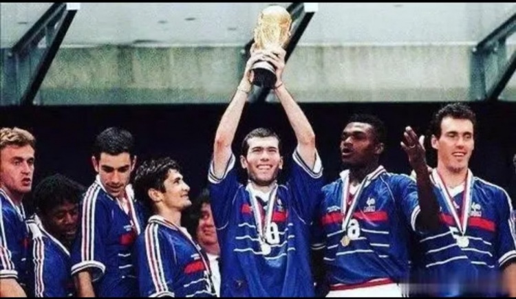 世界杯传奇Ⅲ:引吭高歌,齐达内和法国队的燃情征程