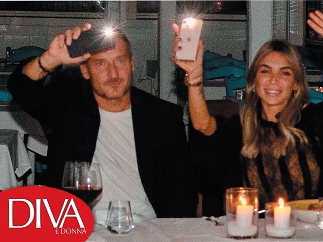 托蒂首次携新女友公开亮相,参加自己的生日派对