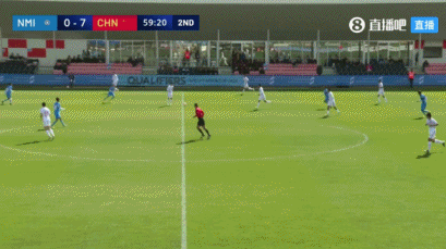 射手本色!王钰栋10分钟梅开二度,扣过对手打死角