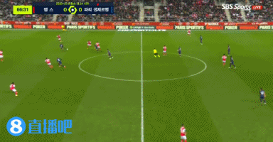 姆巴佩斜塞,内马尔单刀推射偏出近角