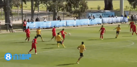 澳超前锋伊兰坤达低射破门,完成梅开二度