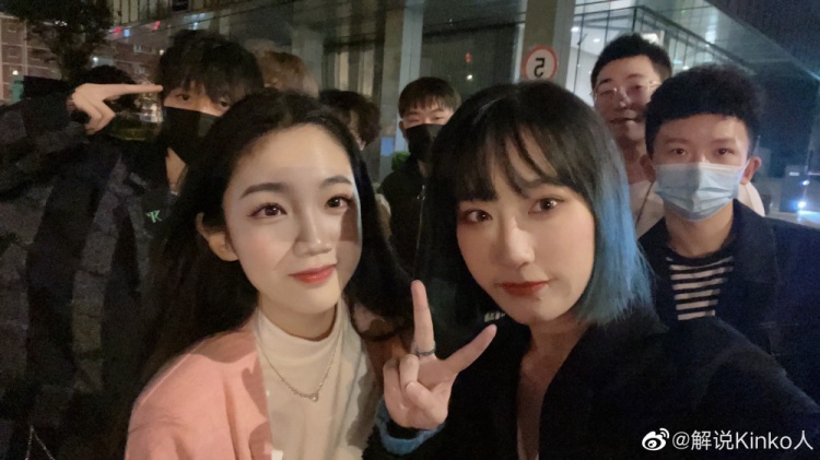 解说Kinko晒照:今天生日超开心!!谢谢大家的祝福啦