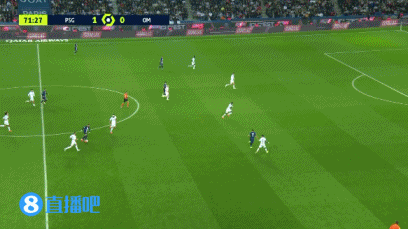 马赛后卫侧后方凶狠铲翻内马尔,被直红罚下