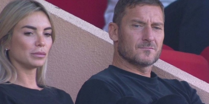 罗体:托蒂和新女友现场观看摩纳哥对克莱蒙的法甲联赛