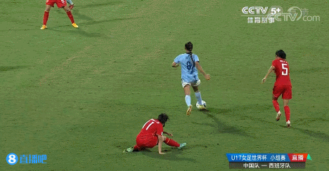 雪上加霜!张红品替补两黄变一红,85分钟中国女足落后十人应战