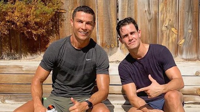 好友:即使滕哈赫执教十辈子,C罗拿到的冠军也比他要多