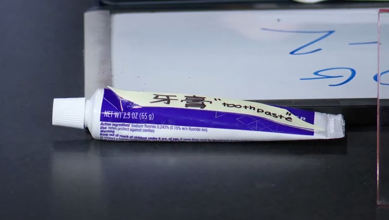 英文流解说席整活:Yagao你怎么在解说席?