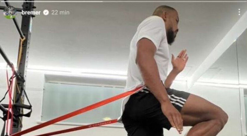 康复顺利,布雷默已在健身房恢复体能训练