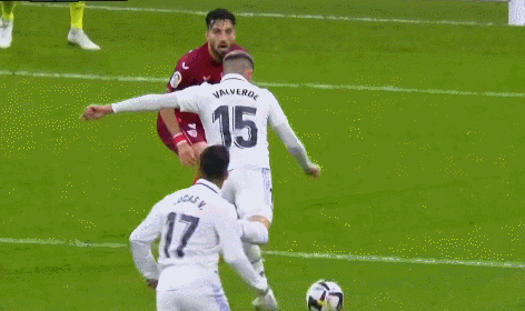 皇马中场巴尔韦德的模板是杰拉德吗?