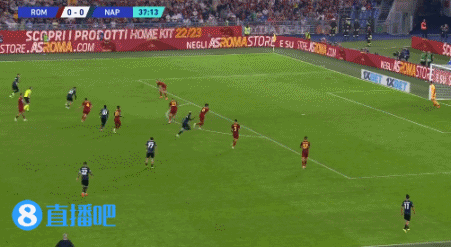 恩东贝莱禁区倒地,主裁判点后观看VAR取消点球