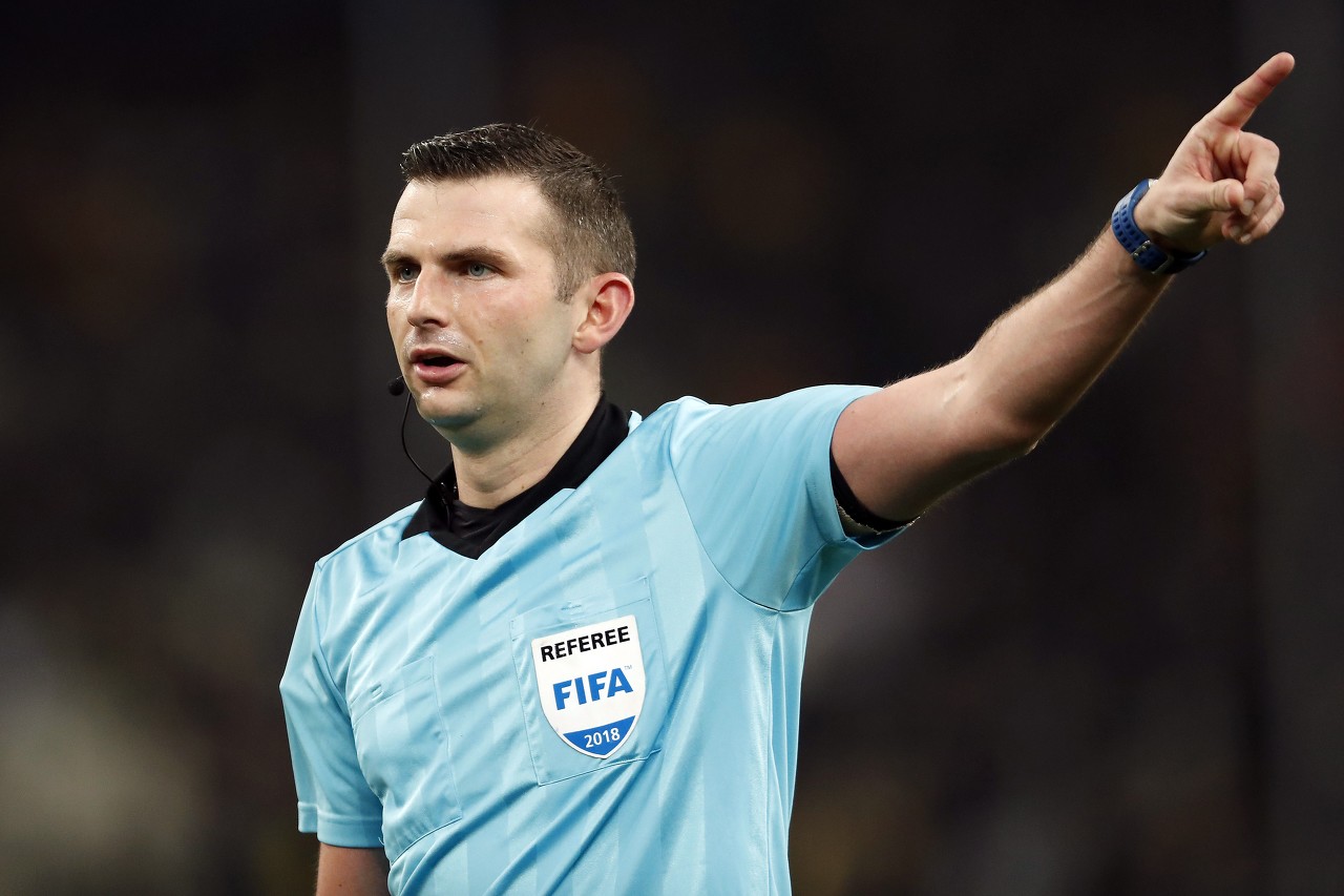 欧冠第4轮第1比赛日裁判安排:奥利弗执法巴黎vs本菲卡