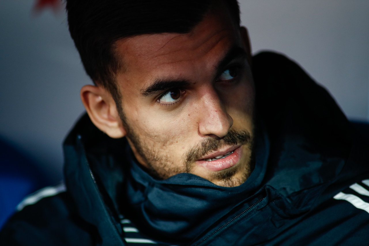 皇马官方:塞巴略斯股二头肌受伤,具体复出时间未定