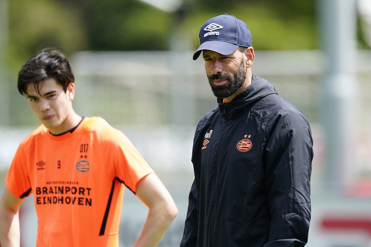 范尼:对埃因霍温下半场表现感到满意,本有机会打进一球的