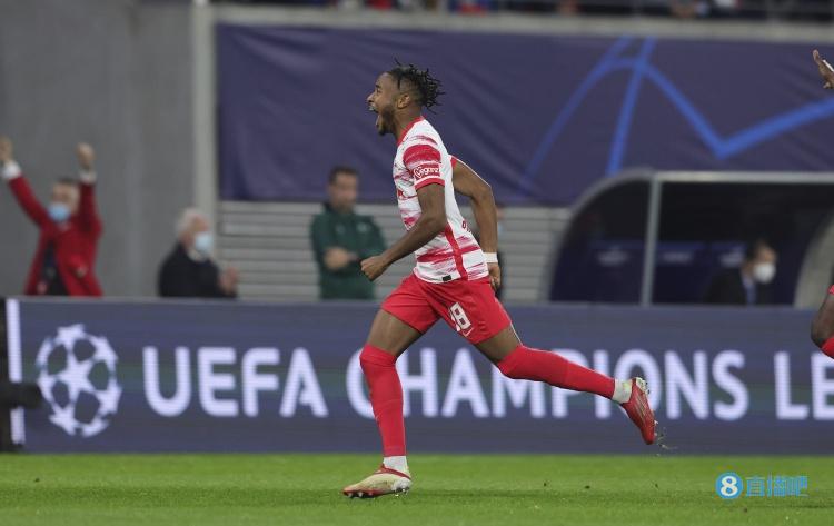 记者：恩昆库下赛季确定加盟切尔西，球员已接受过体检