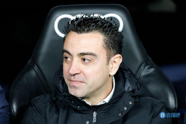 加泰电台:哈维本周在右后卫上测试了巴尔德、加西亚、阿隆索