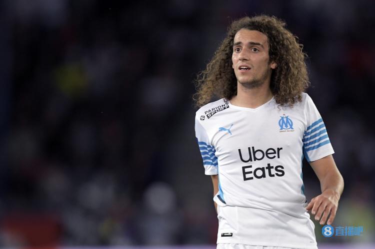 贡多齐:本泽马配得上金球奖,我认为他经历了职业生涯最好的赛季